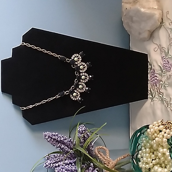 NEW J. Crew Statement Necklace Gold-tone - Picture 3 of 8